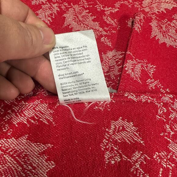 Placemats, Martha Stewart Red Floral Pattern CHristmas, 19" x 13", set of 4, EUC - Picture 5 of 8